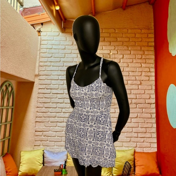 Abstract Printed Short Dress - Picture 1 of 9